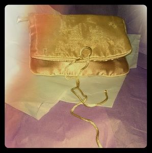 NWOT. Unbranded Clutch.
